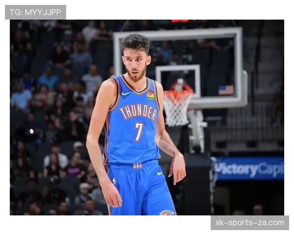 切特·霍姆格伦挡拆制造错位 拉开内线得分效率差距