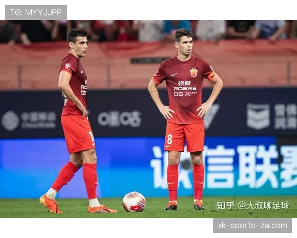 上海海港近期状态平稳，关键比赛阵容齐整，联赛竞争保持稳定局面。